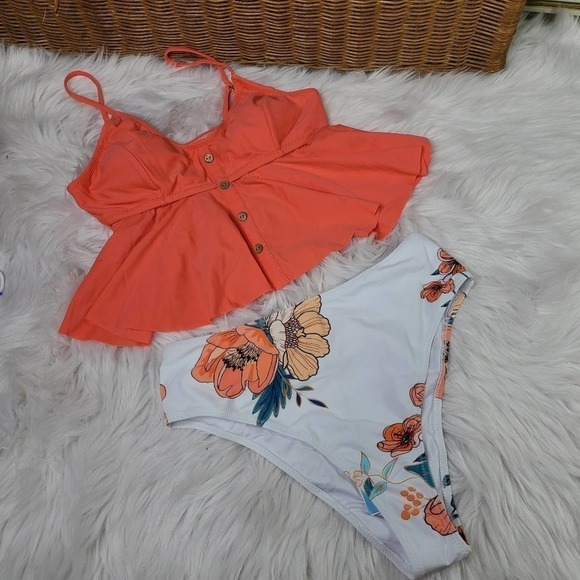 Pink And Floral Ruffle Buttoned Tankini - Picture 11 of 12